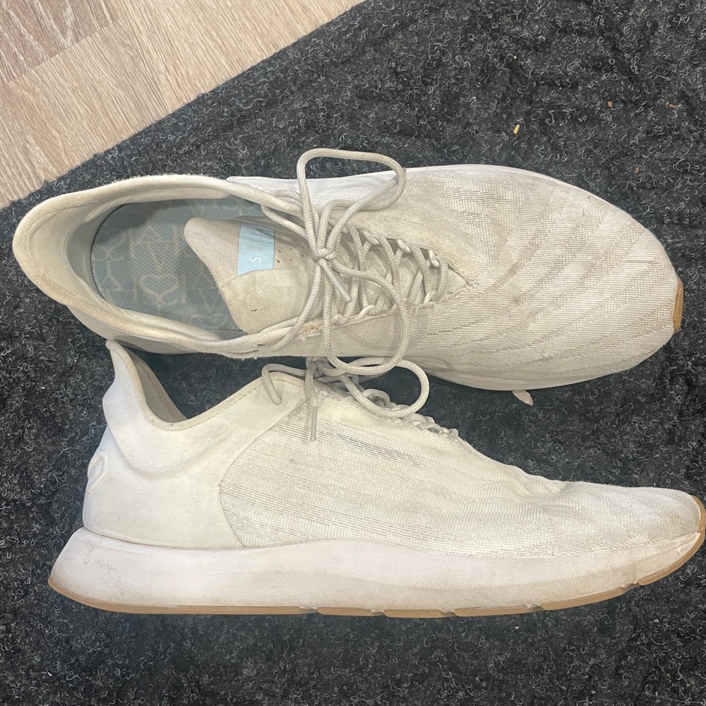 Saysh One Sneakers in White